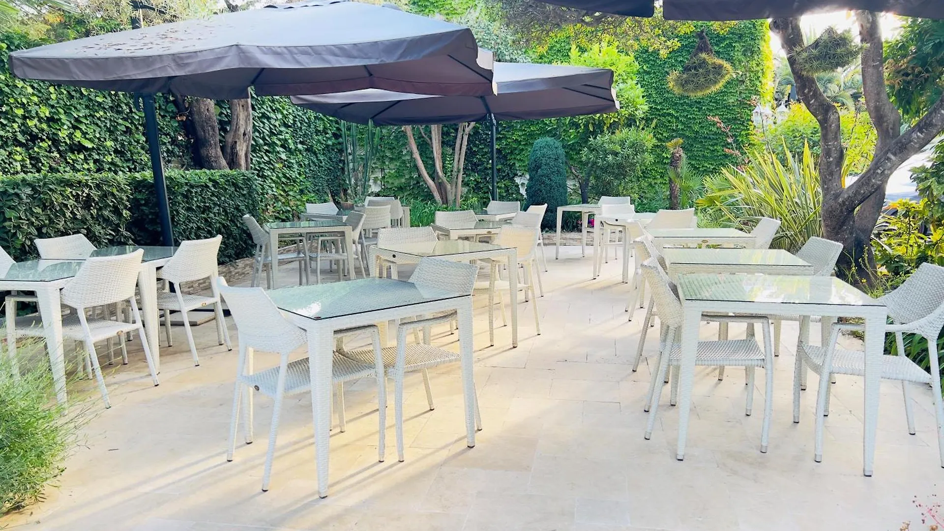 **** Hotel Hôtel Beau Site - Cap d'Antibes France